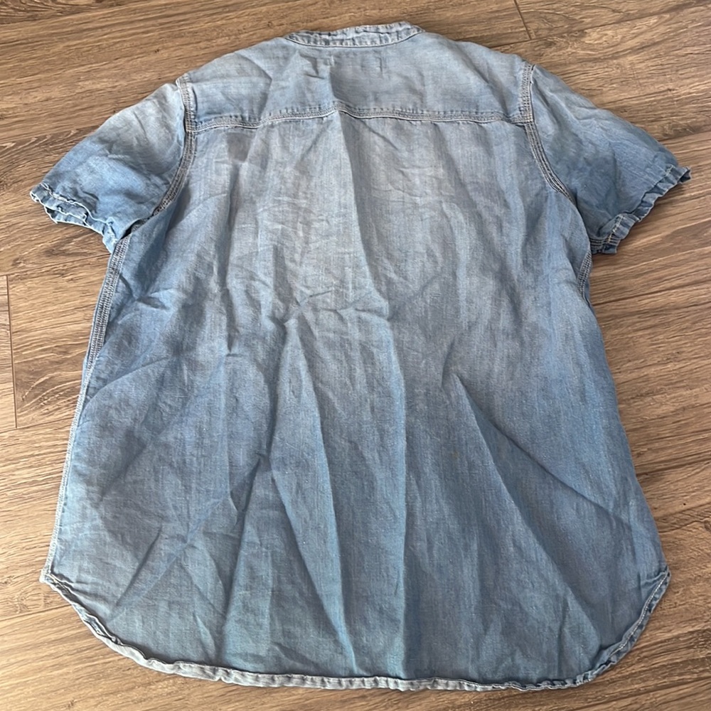 Madewell denim button up shirt size medium - Picture 3 of 4